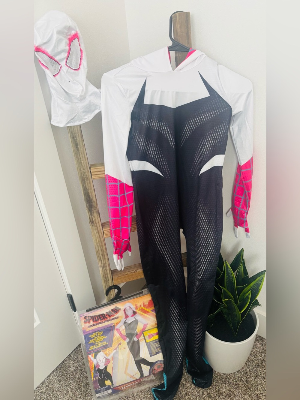Marvel Spider-verse Gwen costume 💕🕷️🕸️